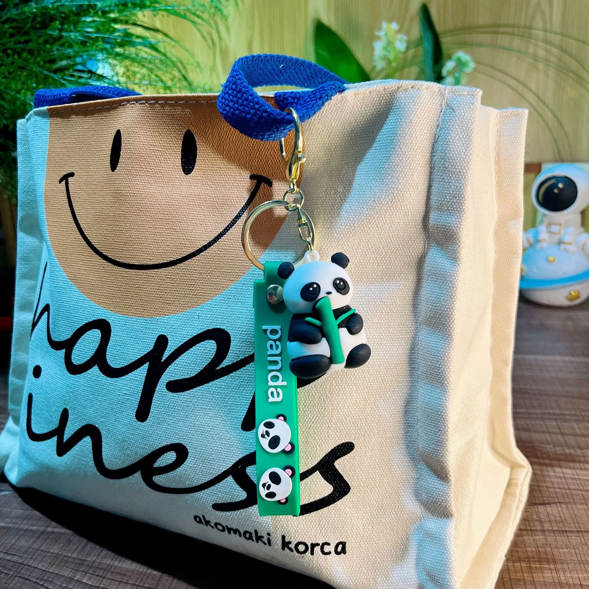 Cute Hold Bamboo Panda Keychain Silicone Giant Panda Schoolbag Doll Pendant Car Keyring Accessories Ornaments Small Gift