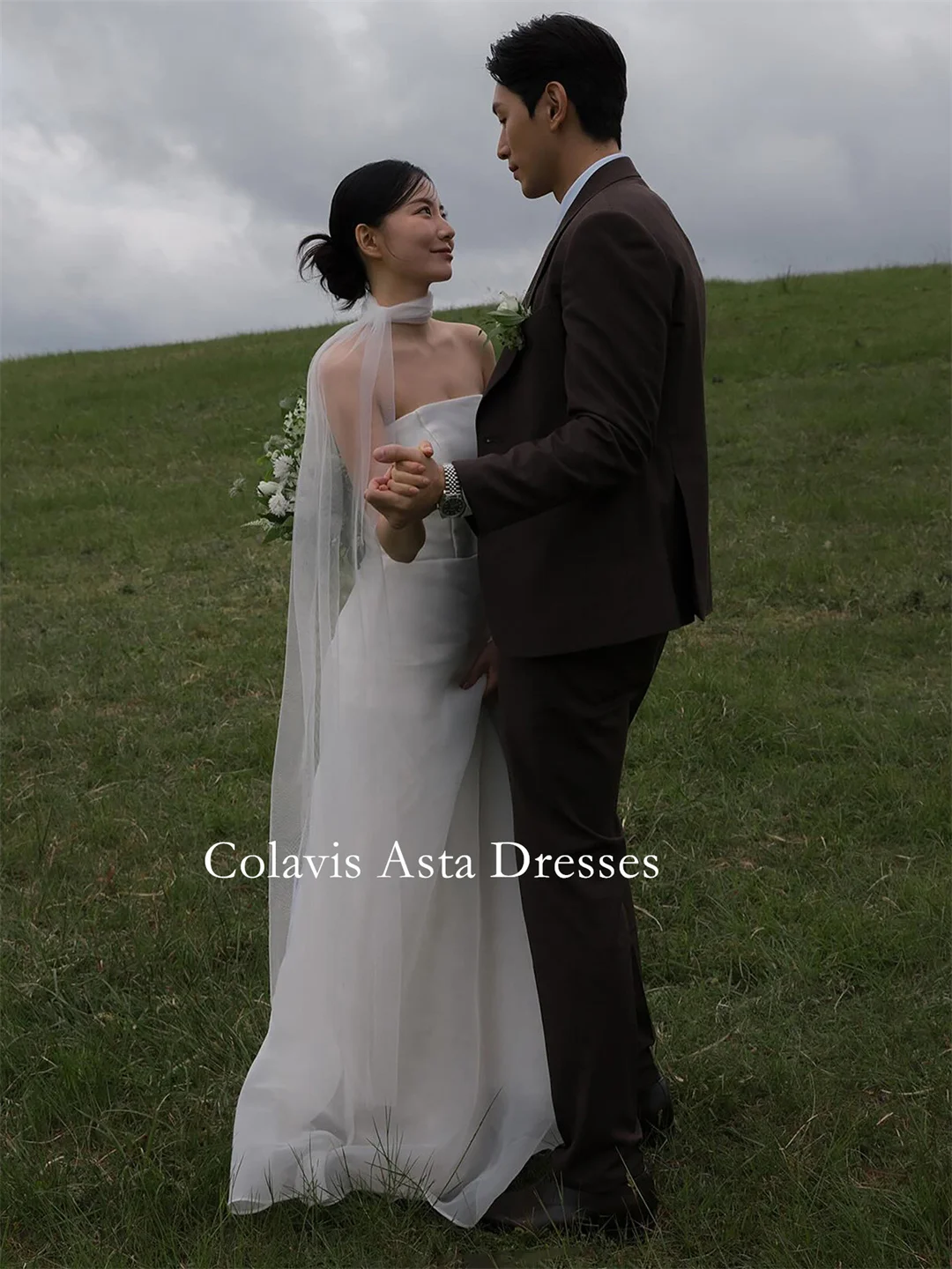 Colavis ชุดเดรสแต่งงานแบบไม่มีสายหนังสไตล์เกาหลีชุดเจ้าสาวแบบโปร่งสำหรับผู้หญิงสำหรับงานปาร์ตี้กลางแจ้งเจ้าสาว