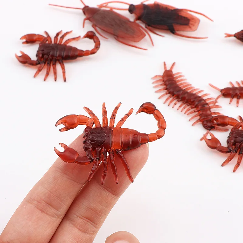 12pc Funny Fake Cockroach Halloween Party Decoration Trick Props Artificial Roach Bug Party Supplies Kids Favor Party Decoration