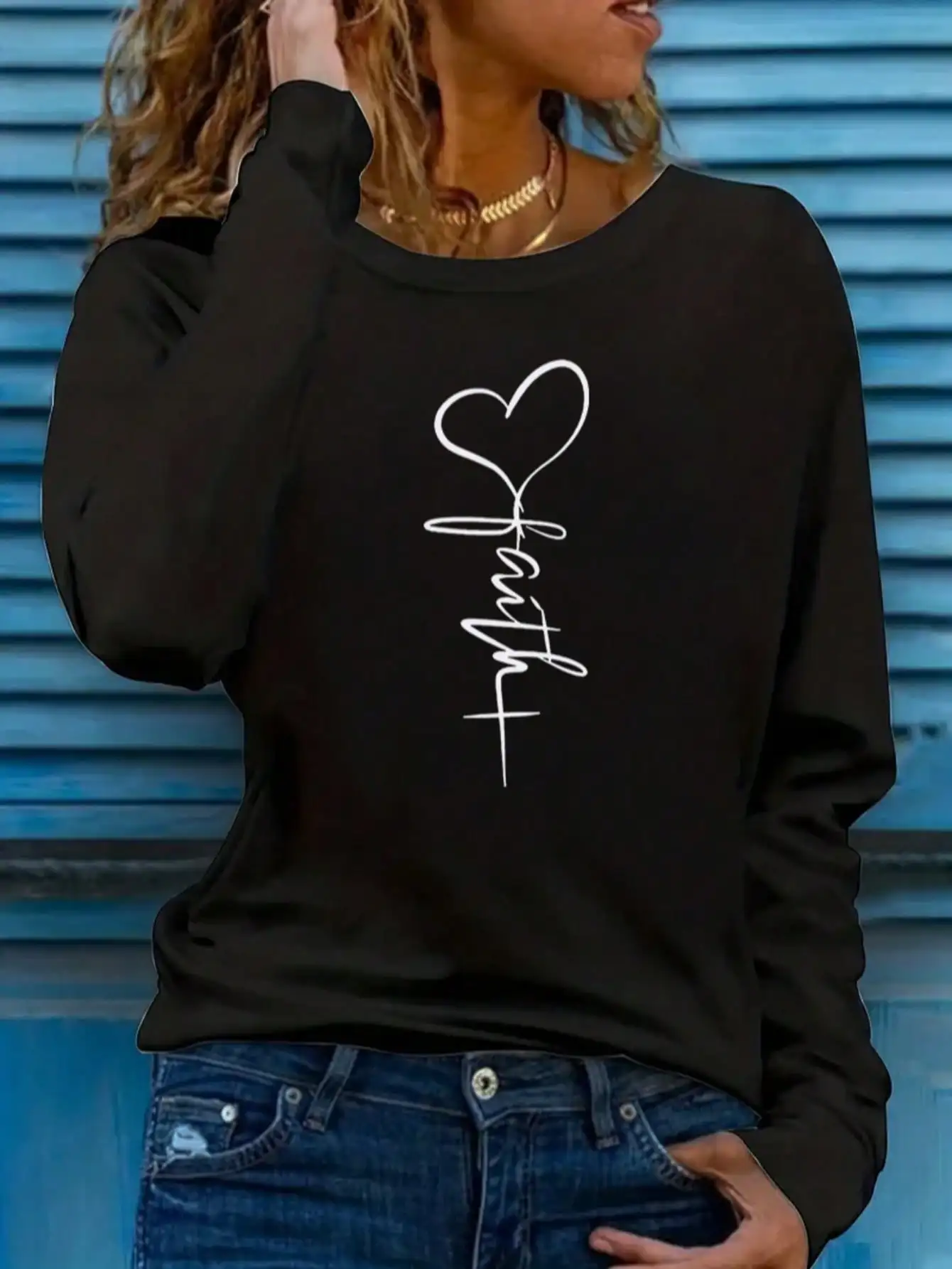 Women's Long-Sleeved Loose Round-Neck Top Elegant Solid Color Polyester Knitted T-Shirt Autumn and Winter Fashion Heart Pattern image 3