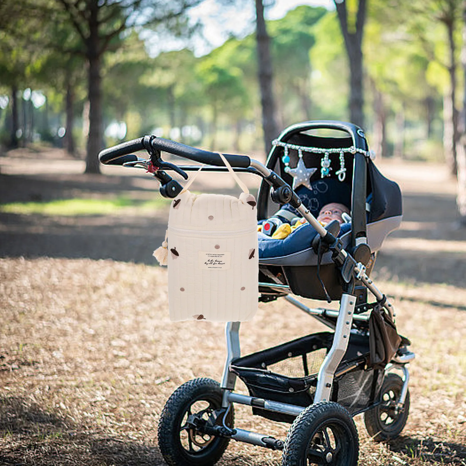 حقيبة حفاضات ذات سعة كبيرة وقابلة لإعادة الاستخدام من القماش القطني منظم الحفاضات المحمول حقيبة تخزين حفاضات الأطفال لآباء الذهاب #2