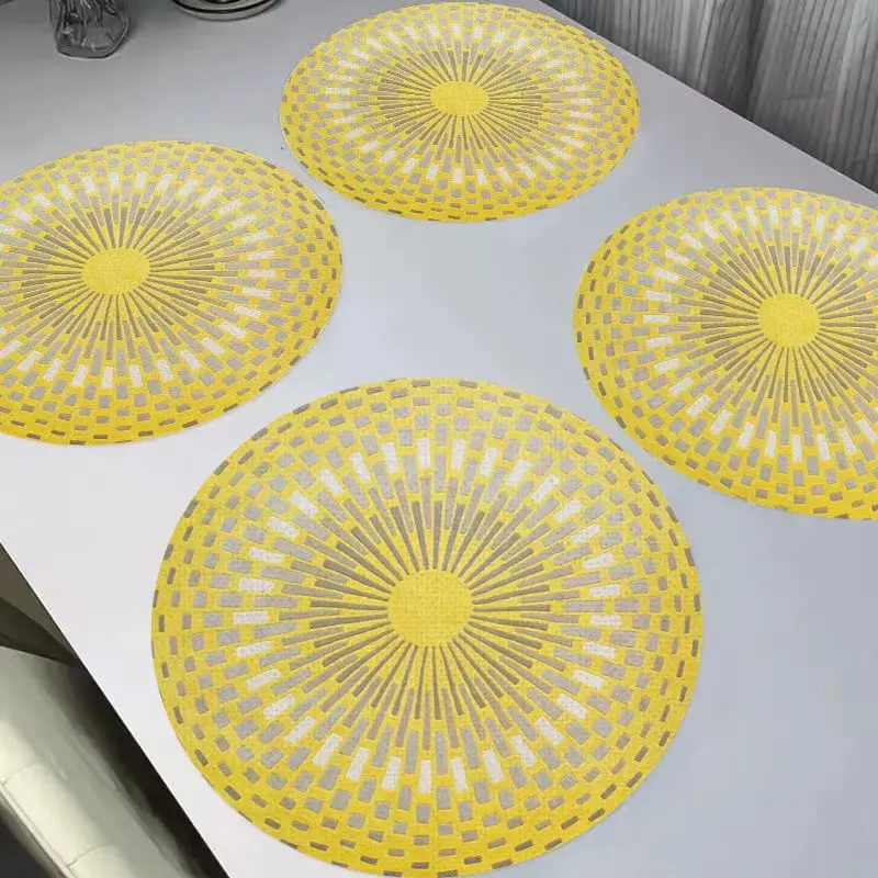 VIKAMA New Chinese Retro Red Lotus Cracked White Porcelain Bottle Round Linen Mattress Insulation Table Decoration