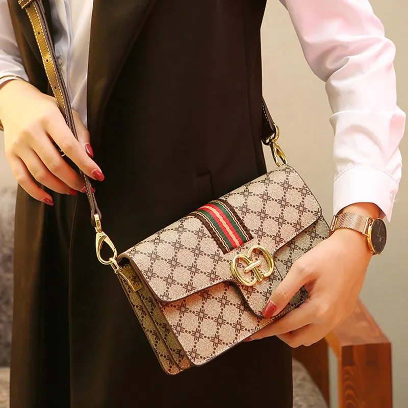 Stylish And Functional Designer Tote Diaper Bag Women Luxury Leather Large Capacity Elegant Crossbody Handbag For Busy Days