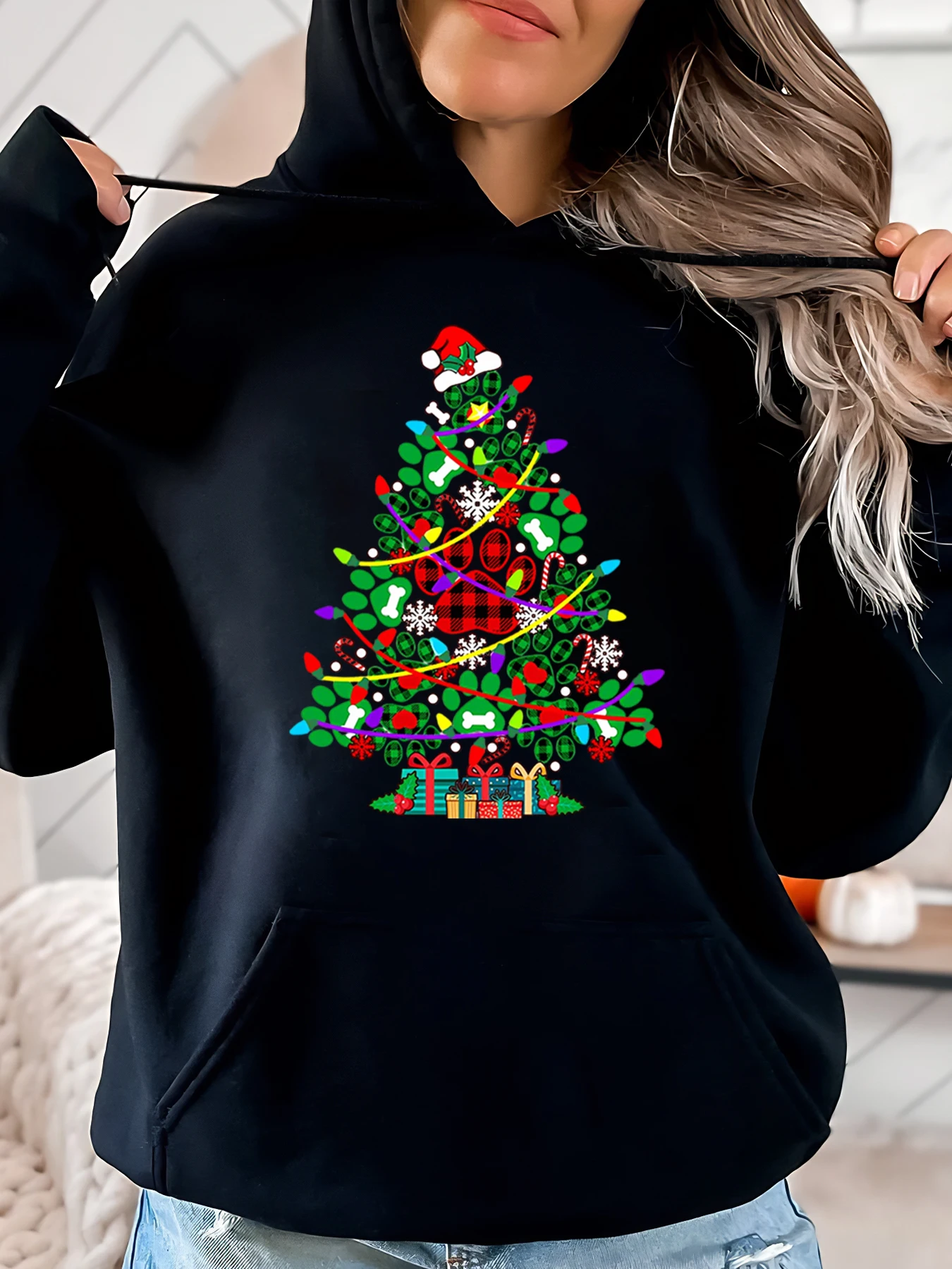 

Christmas Tree with Dog Bone Ornaments Holiday Hoodie Women Casual Winter Wear Black Plus-Size