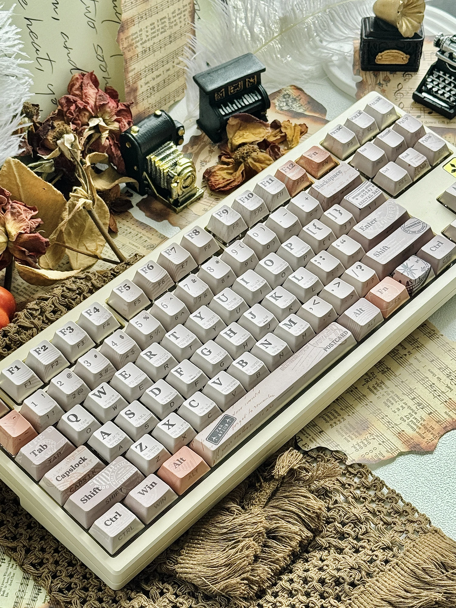 Imagem -01 - Jkdk-side-gravado Translúcido Keycaps Teclado Mecânico Pbt Original Cinco Lados Sublimação 75 87 104 1999 jkdk side gravado translucido keycaps teclado mecanico pbt original cinco lados sublimacao 75 87 104 1999 01