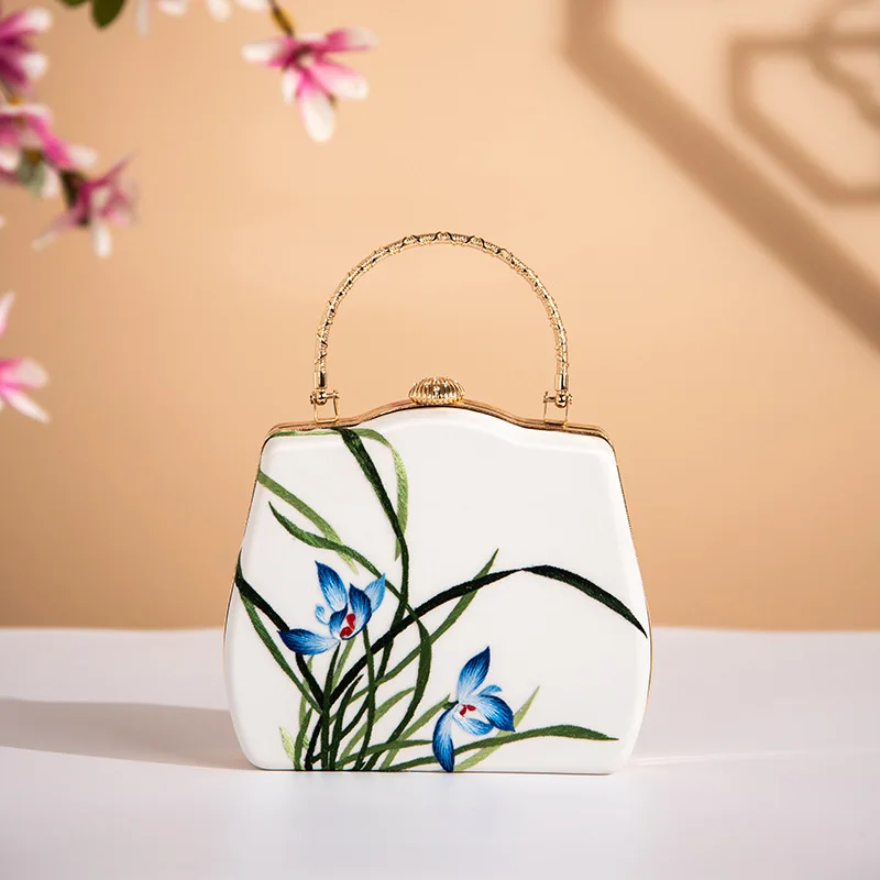 Cape-Bay Brand Women's Bag Small Handbag Chinese Style Classical Beauty Retro Suzhou Embroidered Women's Bag Silky Fabric Ivory White Women's Bag Hinge-Type Flip Lock Metal Hard Handle Small Handbag Metal Chain Mini Casual Small Bag Party Dinner Banquet Wedding Bag Cheongsam Bag