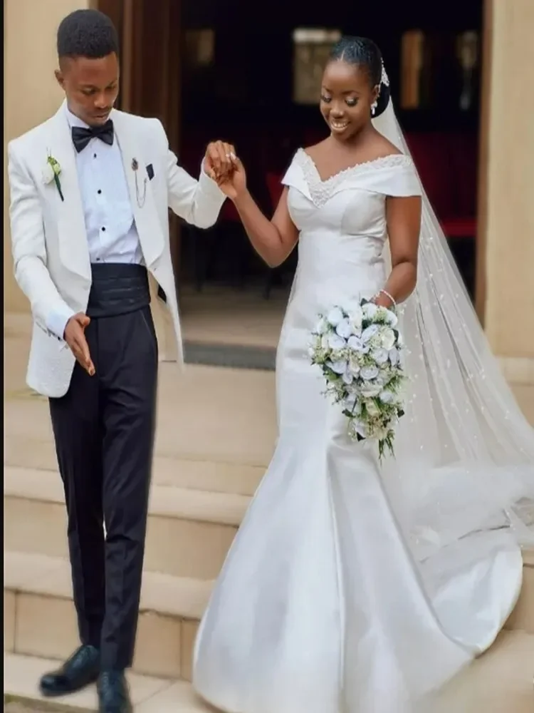 Robes De mariée sirène personnalisées, perles brillantes, épaules dénudées, robes De mariée africaines simples