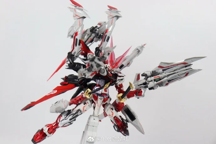 DABAN 8836 MB 1/100 Astray Red Frame Kit modello di montaggio Unità di volo Spada Action Figures Robot Modello in plastica Regalo personalizzato Giocattoli