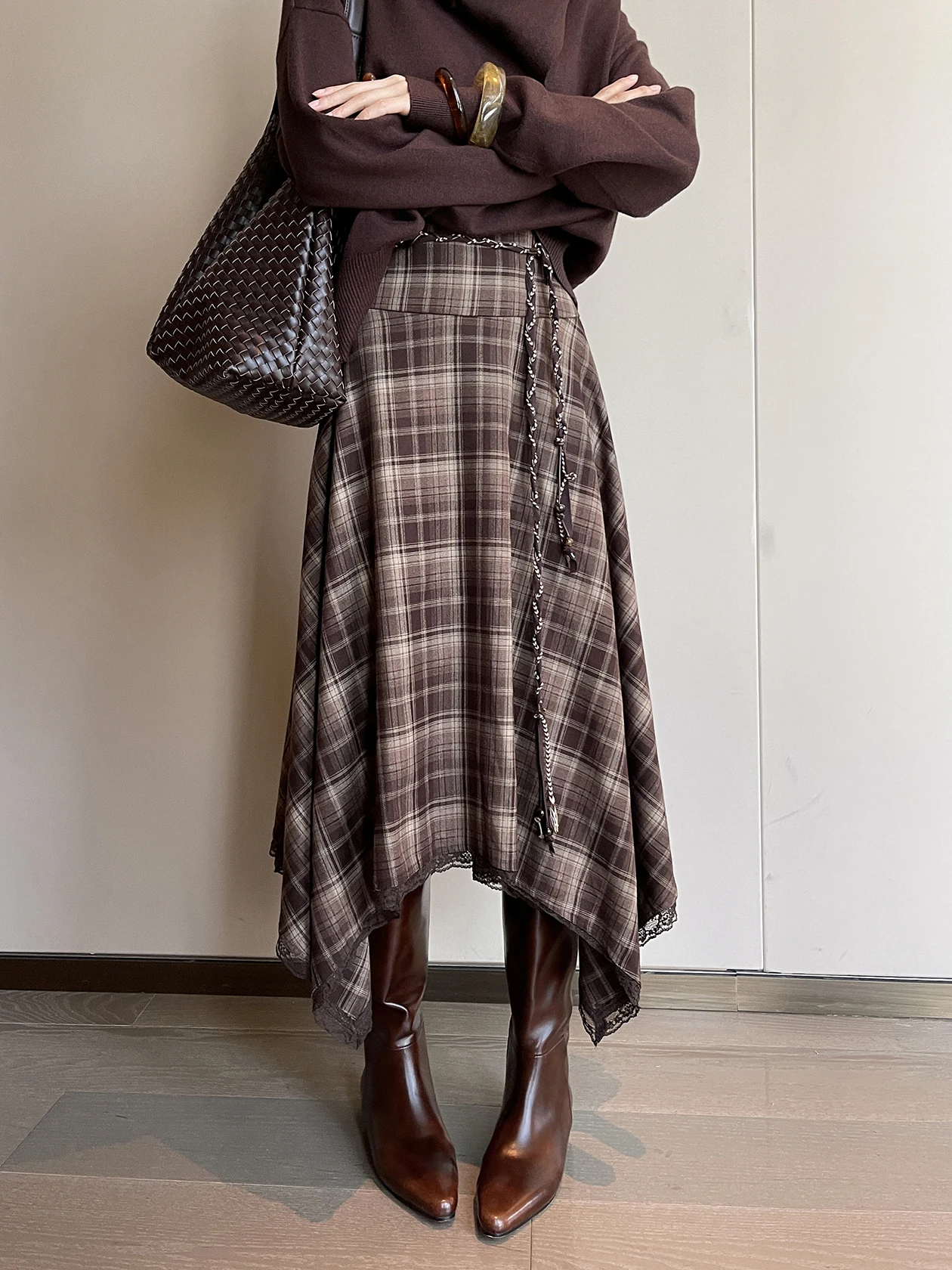

Faionable Plaid Skirt High Waist Brown Asymmetrical Women's Winter 2025 New Retro Sle Midi Skirt Ci Commute Casual