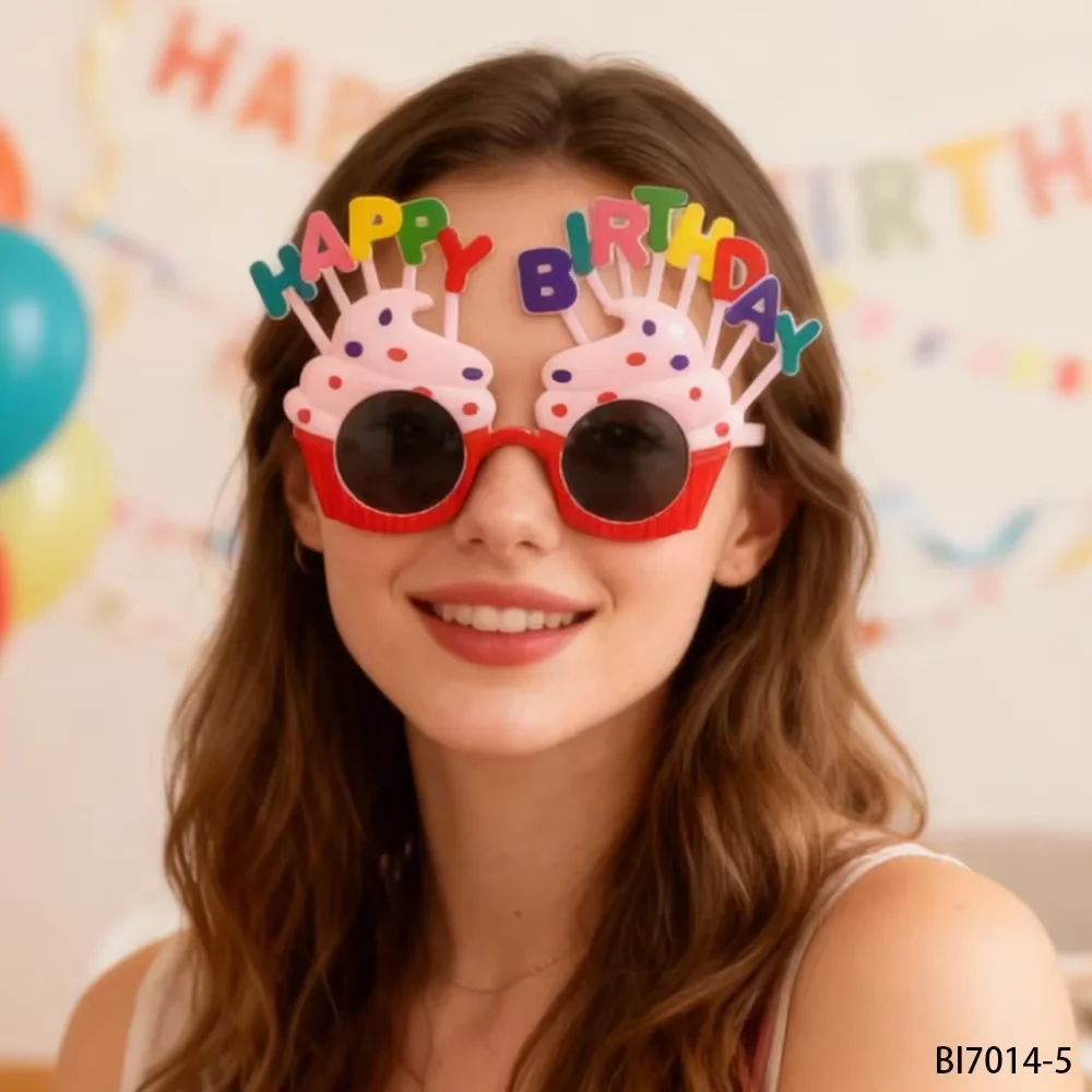 PESENAR 레드 컵케이크와 '생일 축하합니다' 생일 안경, 생일 행사에 활기찬 개성을 보여줍니다.