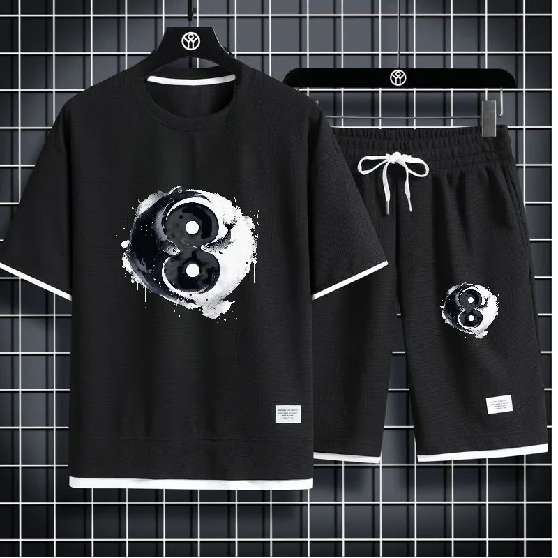 

Мужской комплект 2025 г., летние спортивные футболки с вафельным принтом тай-чи + шорты, комплект для отдыха, модный наряд, легкая дышащая ткань
