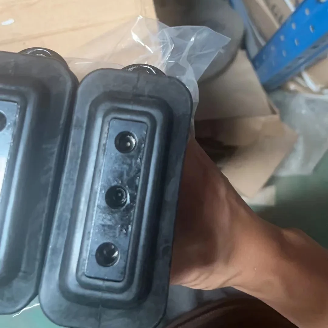 Excavator Hydraulic Foot Pedal Operating Valve, EC380 EC480 EC360 EC240 Foot Pedal, Pilot Control Valve