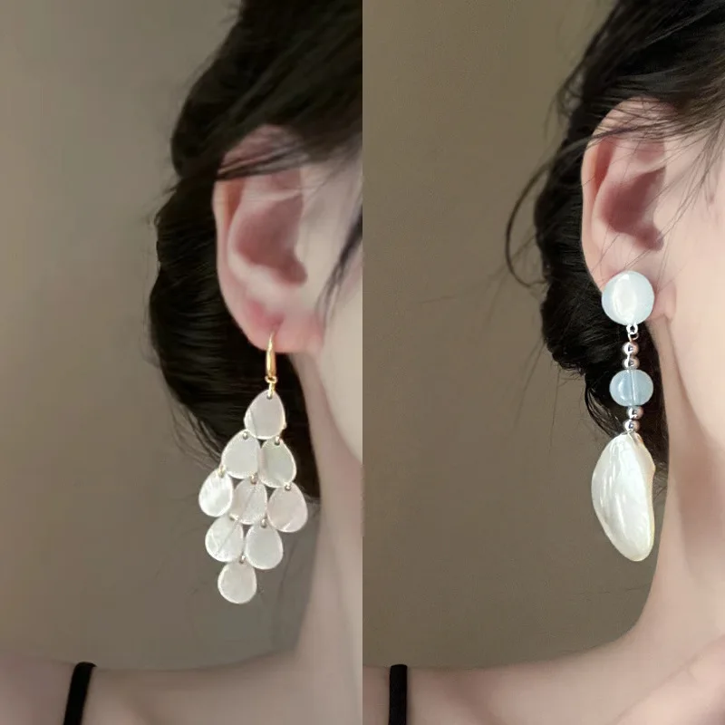 

Fashion White Flower Shell Pearl Earrings for Women Elegant Silver Stud Earrings Fresh Bohemian Dainty Jewelry Gift​