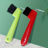 1pc Random color Horse Hoof Pick With Brush 2 in 1 Grooming Tool Metal Hook Stiff Bristle Cleaner for Horses Ponies Care 6