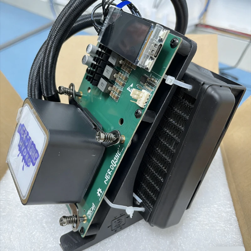 العلامة التجارية الجديدة NerdQaxe ++ Hydro 4.8TH/s 80W BTC Miner 15J/Th 4 * BM1370 ASIC Chips، 2.4G WiFi Crypto Machine جهاز تعدين مفتوح المصدر