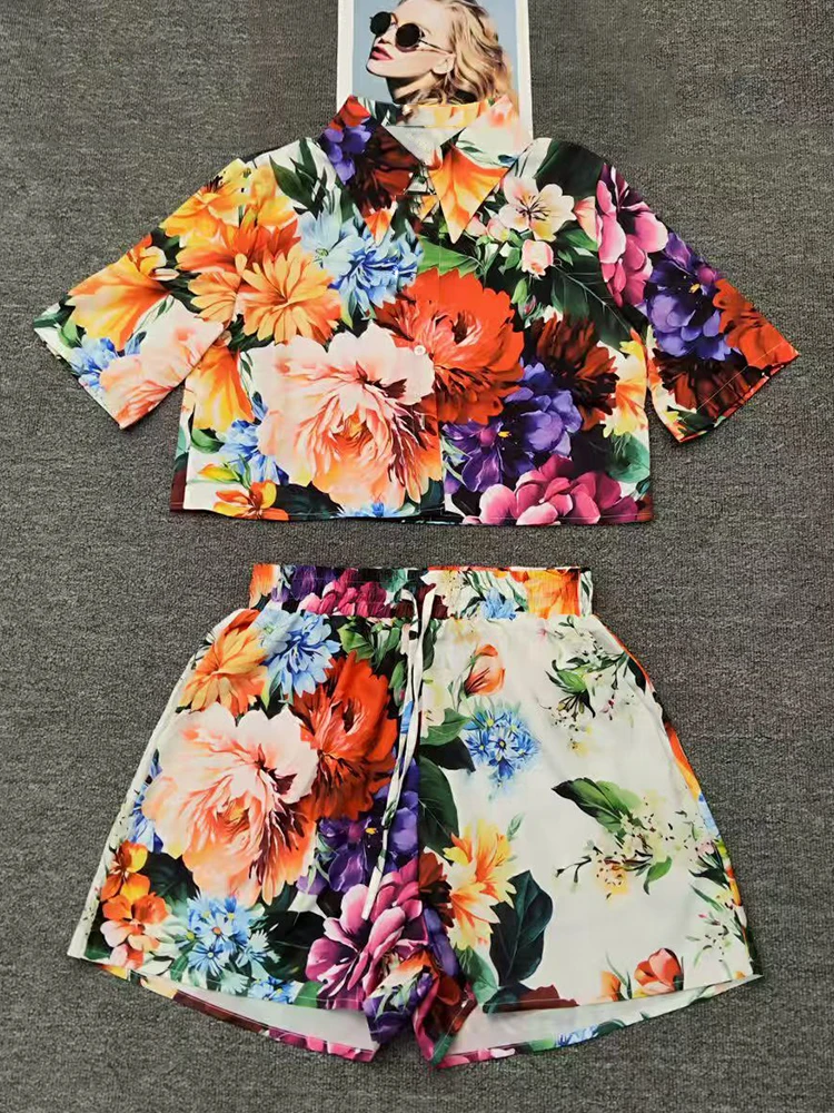 

Retro printed short strapless camisole shirt two-piece set for 2025 summer women's wear+elastic waist loose shorts fashion set