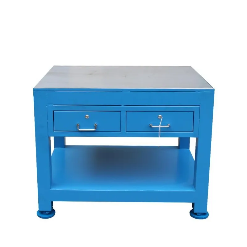 

steel plate workbench, heavy-duty fitter table, mold room workshop operation, industrial flying mold assembly training flat