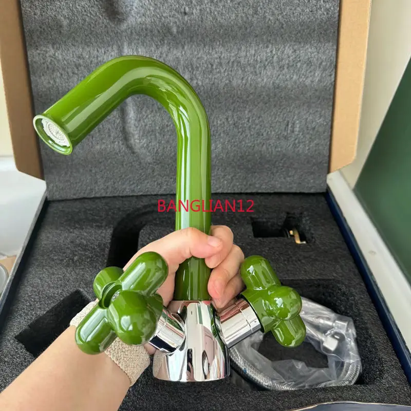 

Double-hole wash basin faucet, cute hot and cold faucet, all-copper split bathroom