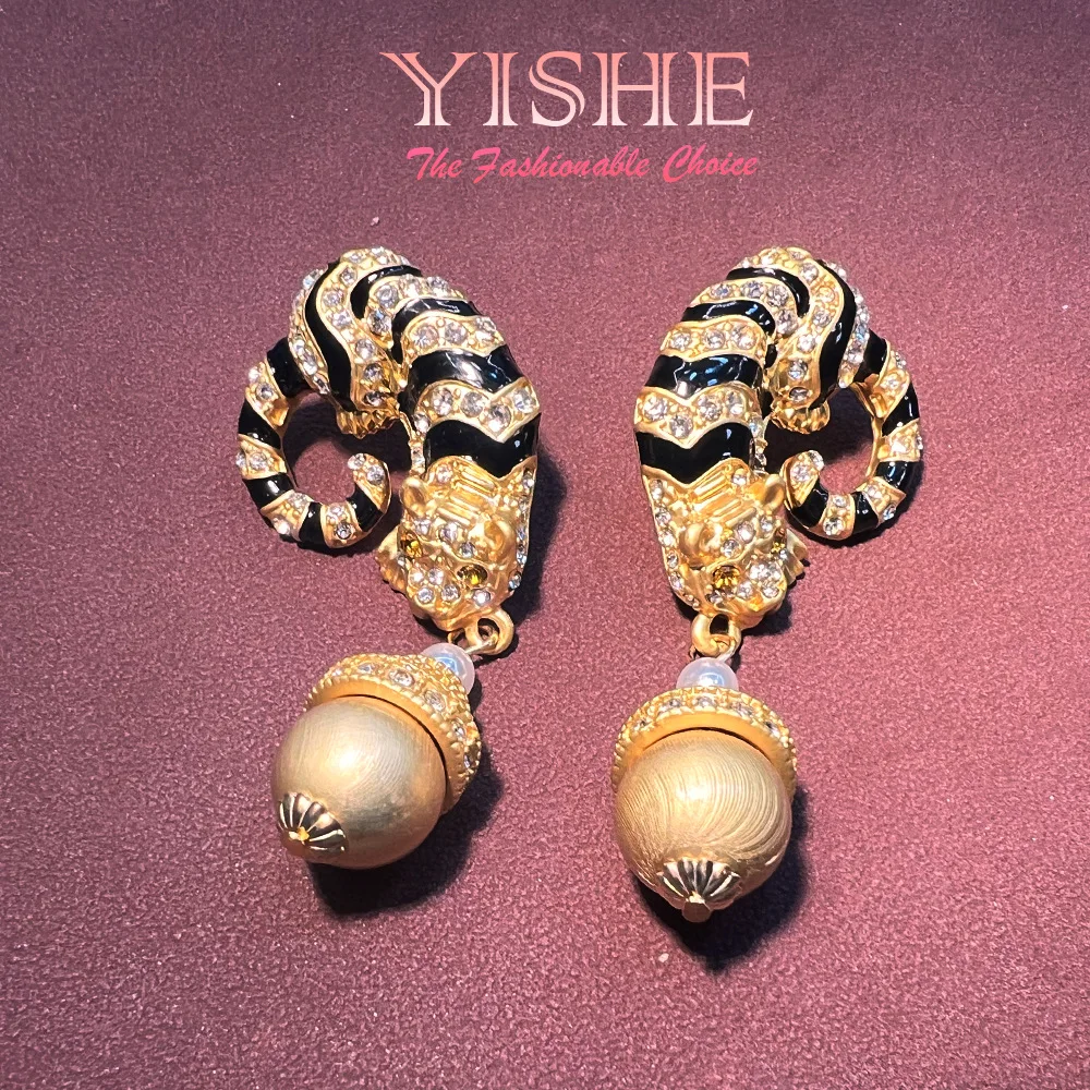 

Western antique leopard print water drop earrings vintage plated real gold old personality unique high-end earrings wholesale