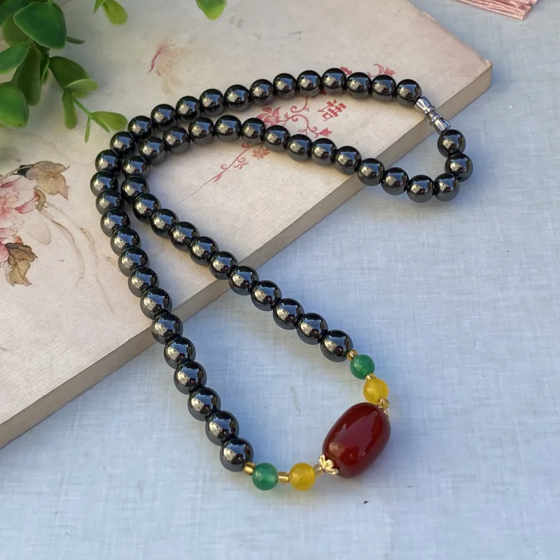 

Agate Bucket Bead Jade Pendant Women's Necklace Fashion Versatile Jewelry