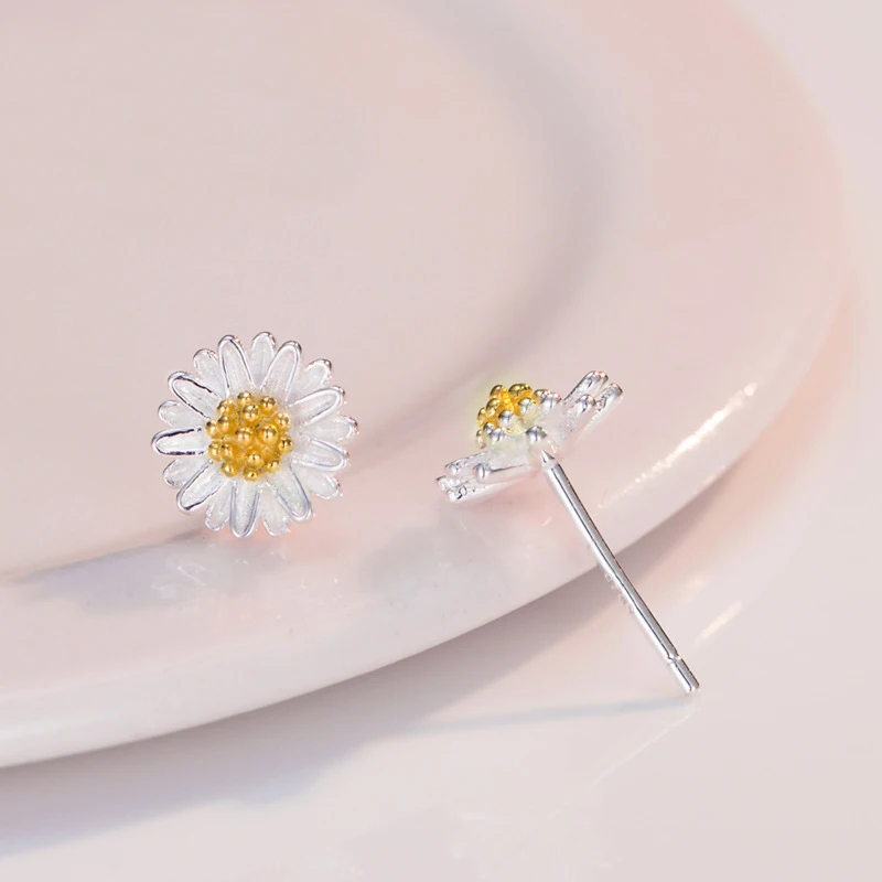 

Ventfille 100% 925 Sterling Silver Stud Earring for Women Girl Gift 9mm/6mm Daisy Earrings Simple Cool Temperament Wholesale