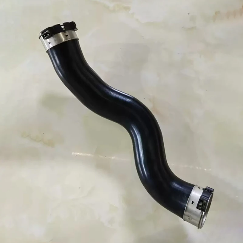 

11618572859 Engine Intercooler Turbo Tube Charge Air Hose for BMW 5 7 Series G30 G31 G11 G12 520d 520dX
