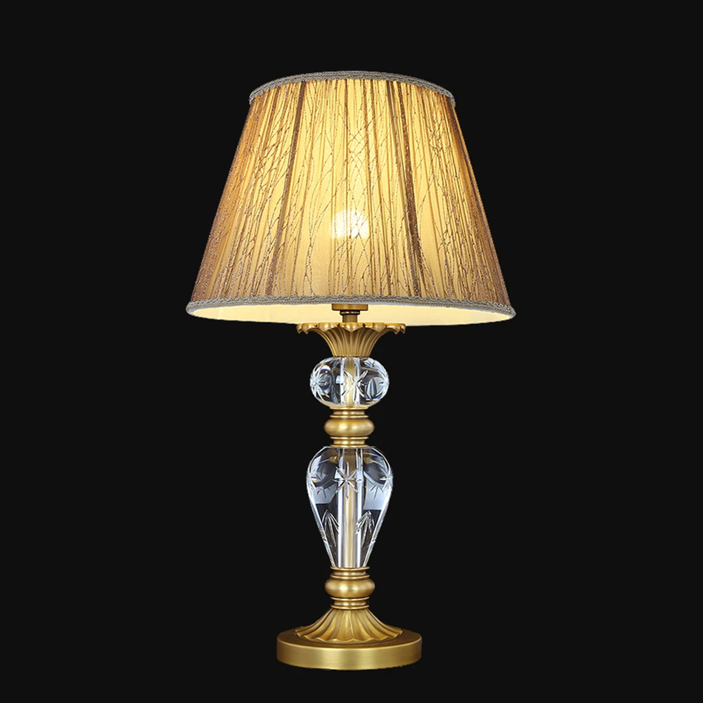 

VH Classic Brass Small Table Lamp for Living Room Bedroom Warm Cloth Embellished Crystal Glass Engraved Decorative Art Desk Lamp