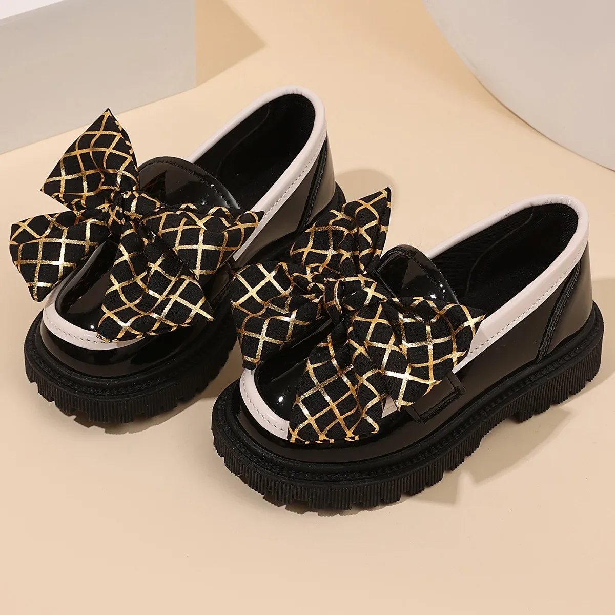 

2025 Autumn New Girls Leather Shoes with Big Bows Children Leather Shoes Slip-on Soft Bottom Kids Casual Shoes Fashion Elegant