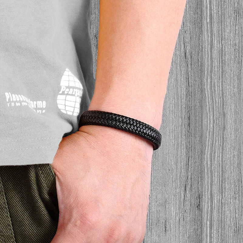 1pc Men\'s Classic Black Leather Bracelet Elegant Hand Jewelry Best Gift For Men Bangles Simple Style Thread Braclet