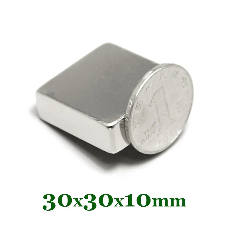 I magneti quadrati 30x30x10mm possono essere ampiamente utilizzati per frigoriferi, fissaggio documenti per ufficio e fai da te 30x30x10mm
