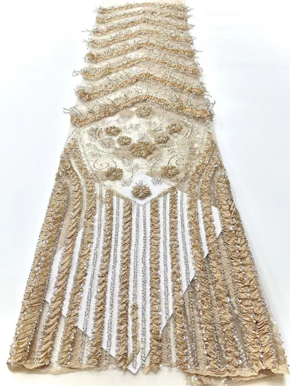 

L.uxury Gold Lace Fabric High Quality 2025 Latest Nigerian Lace Fabrics 2025 African Fabric Lace White Beaded Lace Dress H159-1