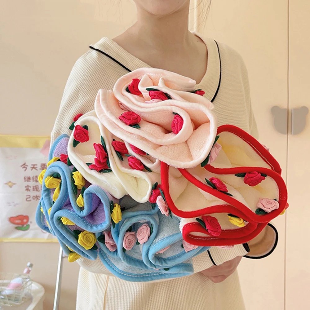 Cute Rose Bouquet Towel Absorbent Coral Velvet Hand Towel Kitchen and Bathroom Rag Household Hanging Hand Towel Romantic Roses