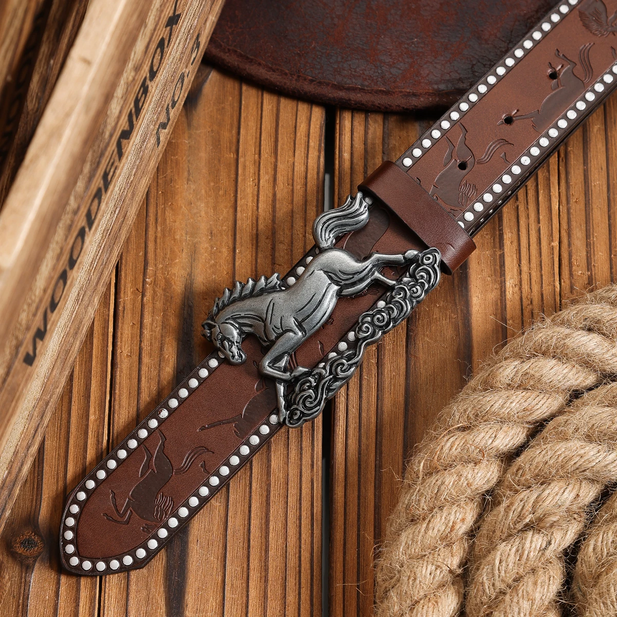 Ein PU-Gürtel für Damen und Herren, der den Stil von Western-Denim und Retro vereint, ist perfekt für alltägliche Freizeitausflüge. – Detail 10
