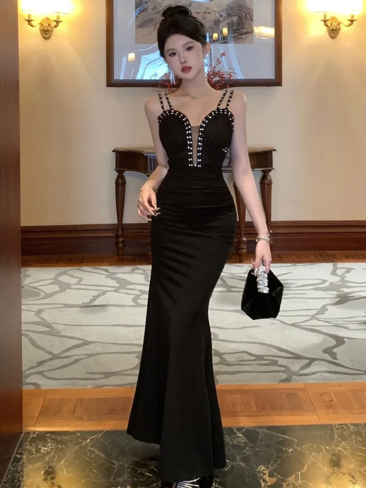 

Sexy Spaghetti Strap Womens Dresses Dark V-Neck Sleeveless Bodycon Evening Party Dress Female One Piece Vestidos Long Robe New