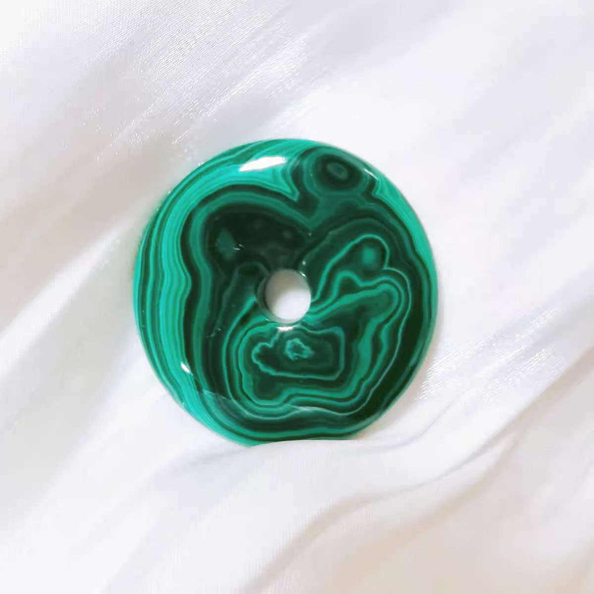 

Natural Green Malachite Chrysocoll Round Pendant Donut Rare Pattern Women Men Stone Pattern Fashion Jewelry Necklace AAAAAA