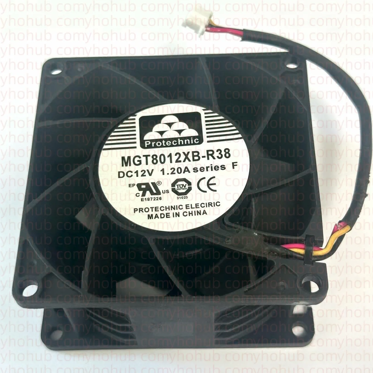 

MAGIC MGT8012XB-R38 DC 12 В 1,20 А 80x80x38 мм 3-проводной охлаждающий вентилятор