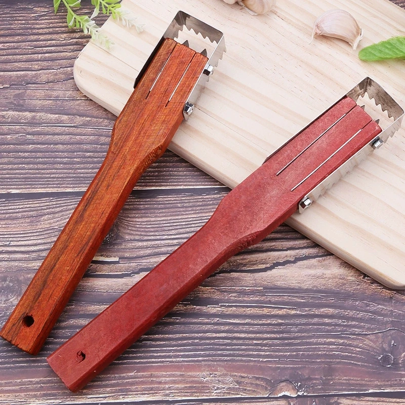Fish Scales Remover Easily Remove Fish Descaler Tool Sturdy Wood And Steel Scale Scraper For Kitchen Home Restaurant Tools