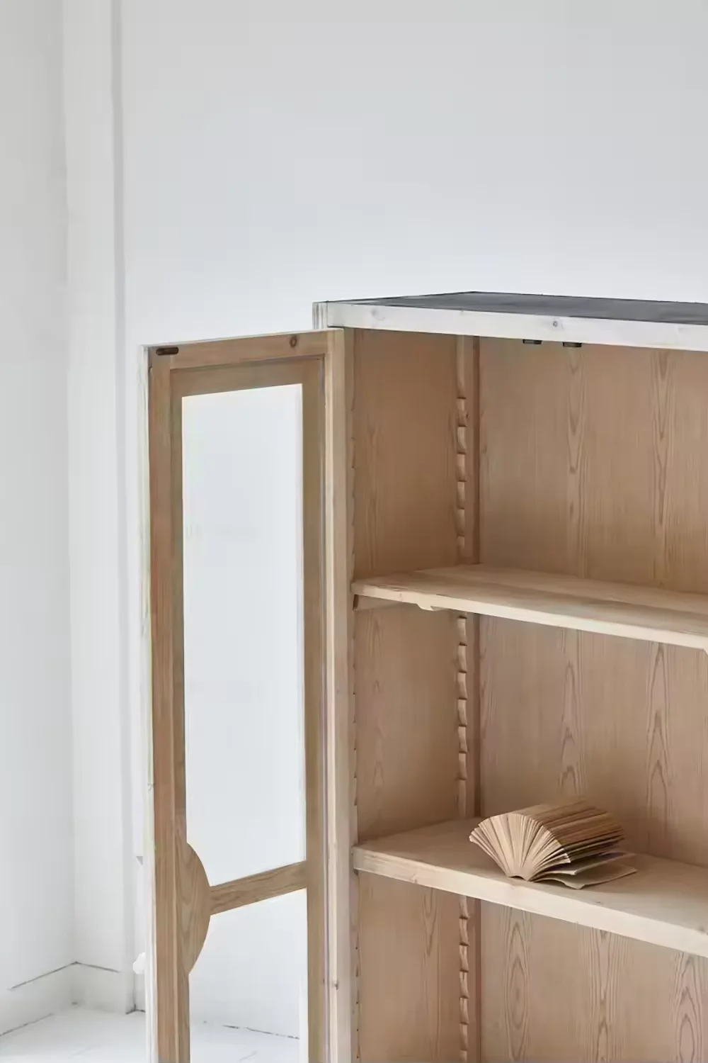 ！@European Minimalist Furniture Light Recycled Pine Wood Glass Display Storage Cabinet Living Room Furniture
