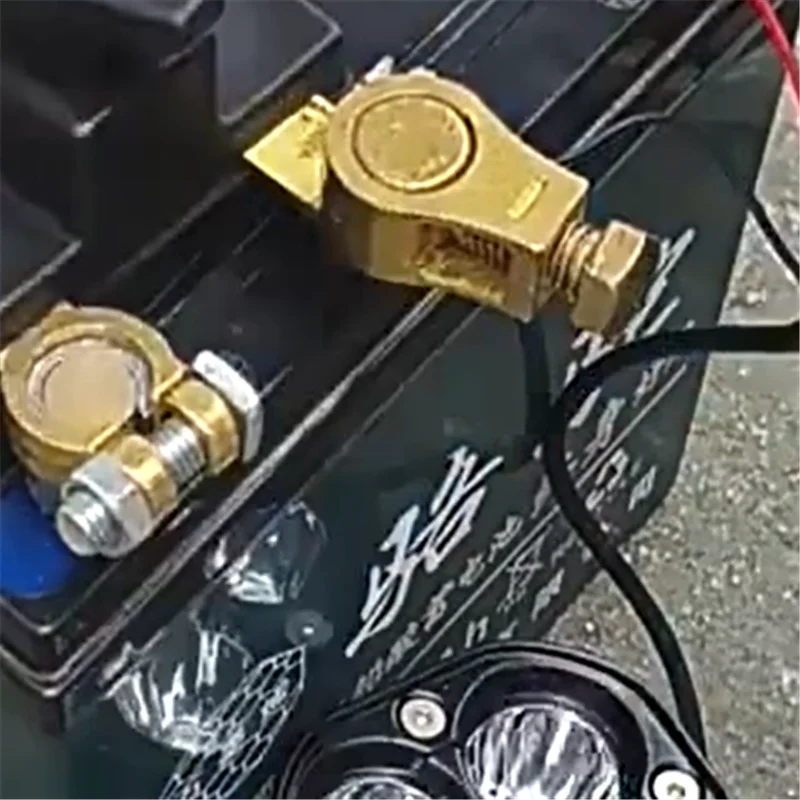 

Universal Negative Terminal Car Battery Disconnect Switch 12V/24V Efficient Power Isolator Cut off Kill 1PC