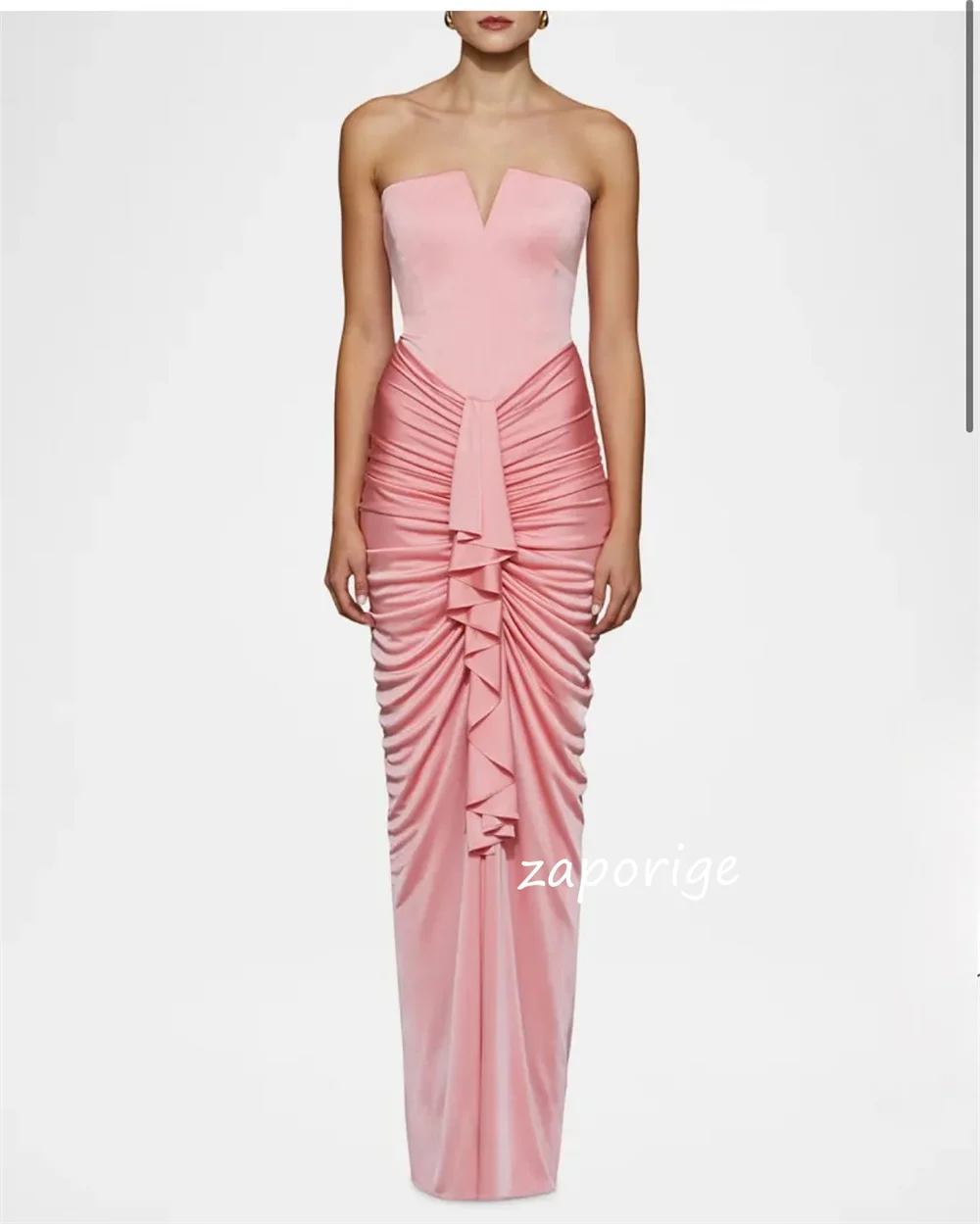 Maßgeschneiderte Veloursfalte, gerüschte Etui-Linie, herzförmige lange Kleider, maßgeschneiderte Anlässe, Party, Mode, hohe Qualität