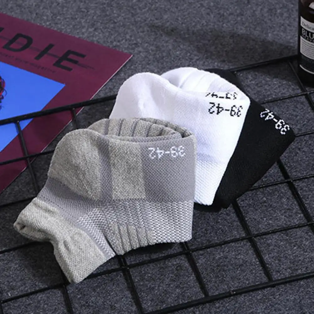 

Casual Men Solid Color Sports Socks Skin-friendly Thick Socks Running Football Basketball Short Socks for Jogging