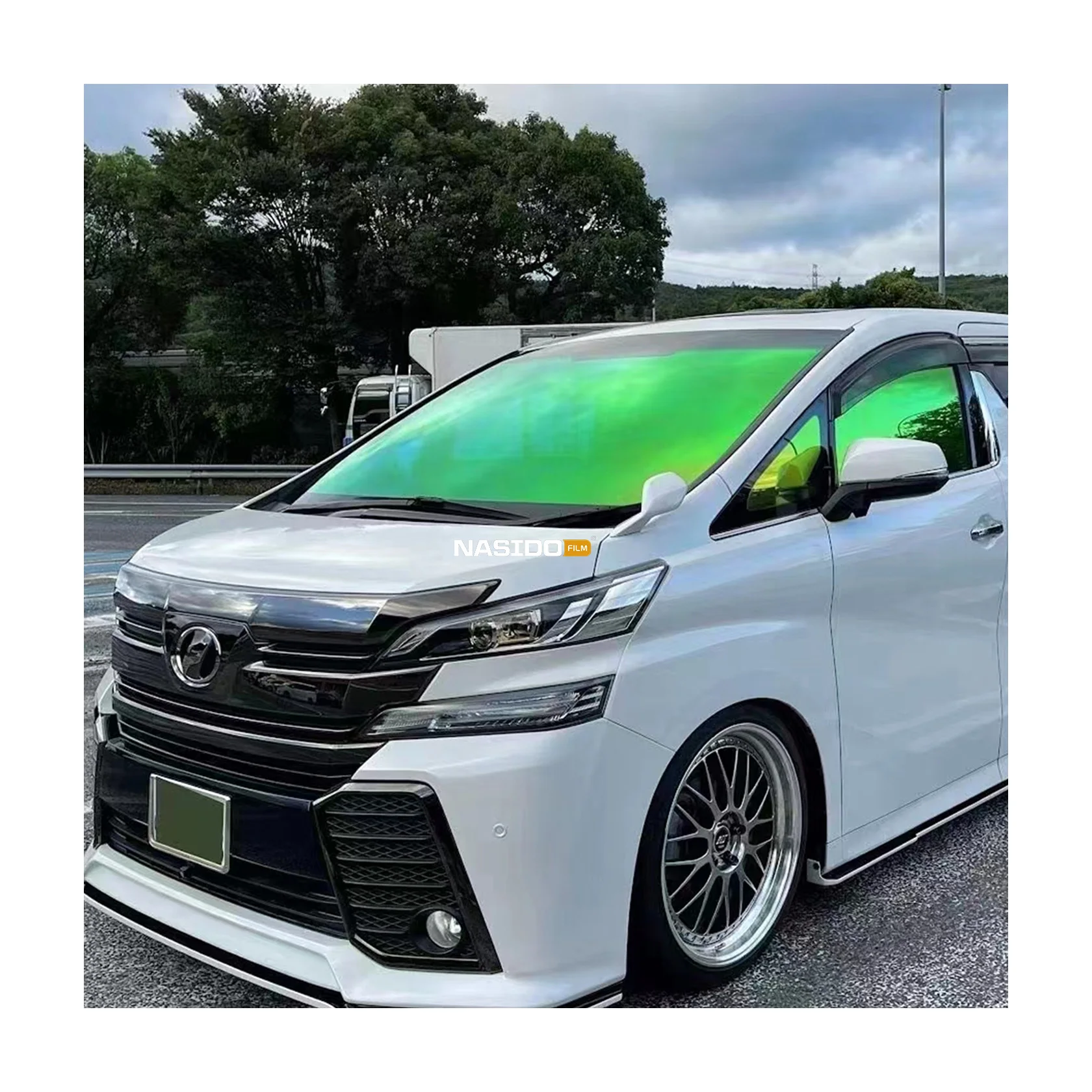 

NASIDO Chameleon Green Window Tinting Solar Film 60% VLT Color-Shifting Car Glass Decals & Stickers for Style and UV Protection