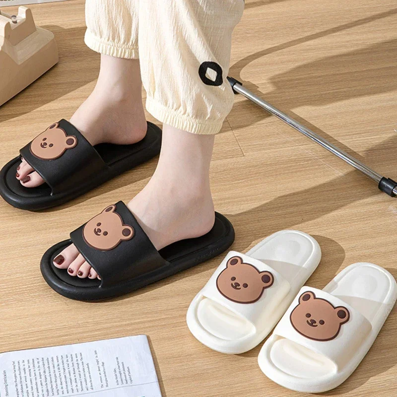 Pantoufles d'Été à Plateforme Motif Petit Ours pour Homme et Femme, Pantoufles de Douche Confortables et Antidérapantes, Chaussures d'Extérieur pour Couples