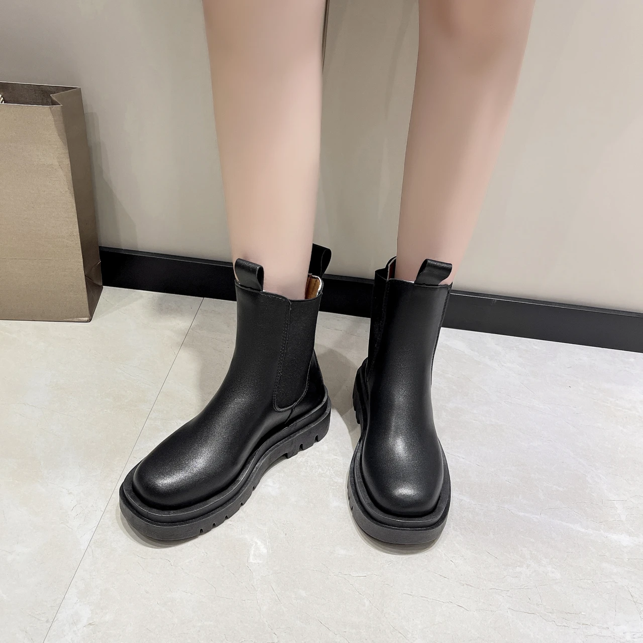 Buty damskie gorące luksusowe grube podeszwy Chelsea Boots damskie płaskie buty na co dzień wysokiej jakości modne buty dla kobiet