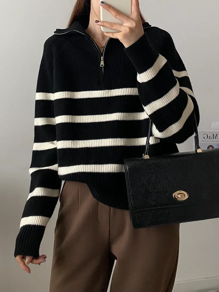 Autumn and Winter New Women\'s Sweater Zipper Stand-up Collar Striped Pullover Fashion Black Long Sleeve Knitted Sweater Women