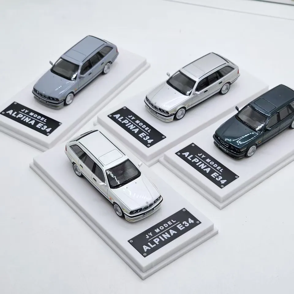 

JY 1:64 E34 Station Wagon Crock Pot Die-Cast Alloy Collectible Model Ornament