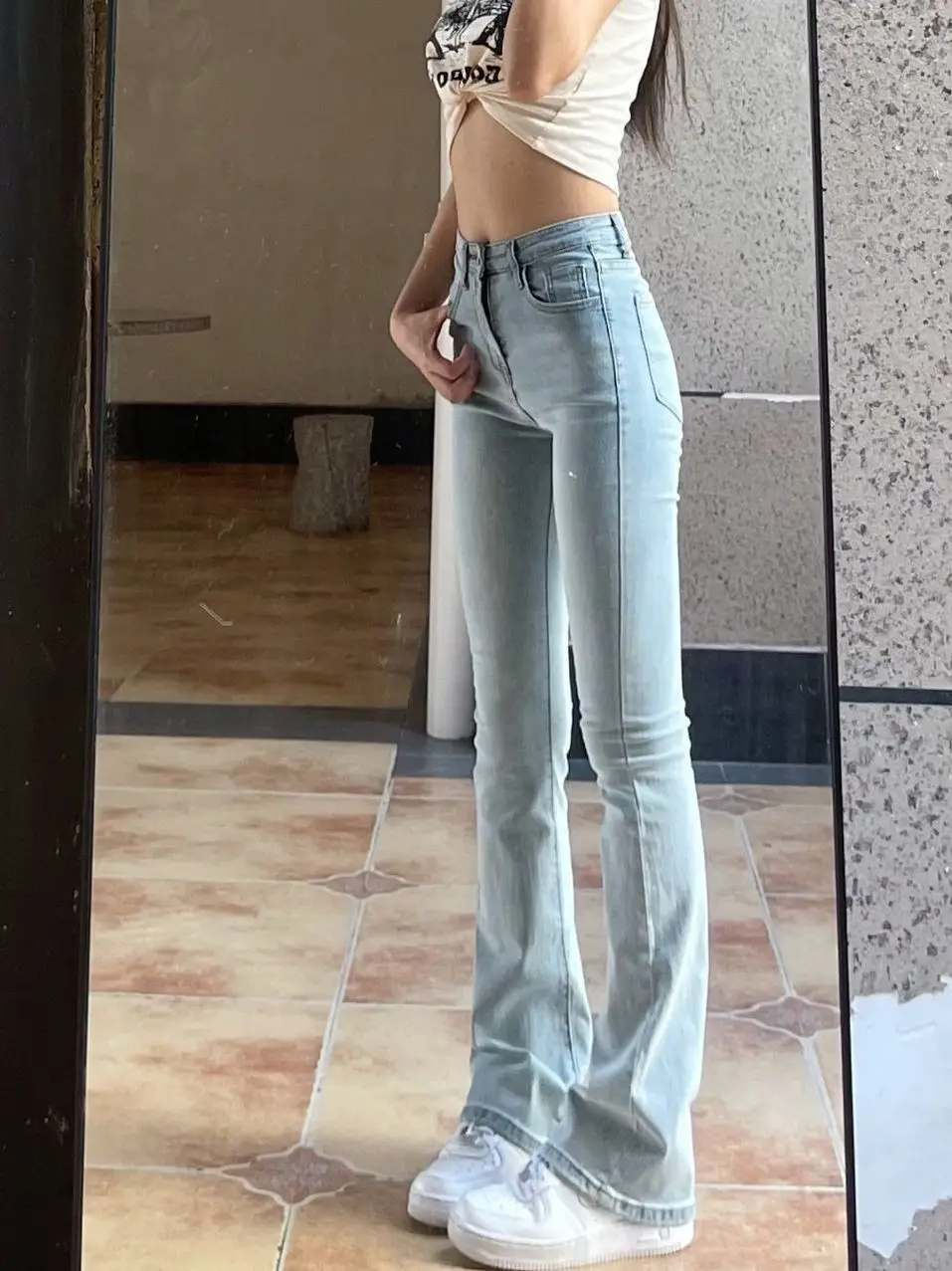 

Голубые джинсы-колокольчики с высокой талией, женские облегающие летние новые корейские эластичные длинные брюки, несмываемые и износостойкие...