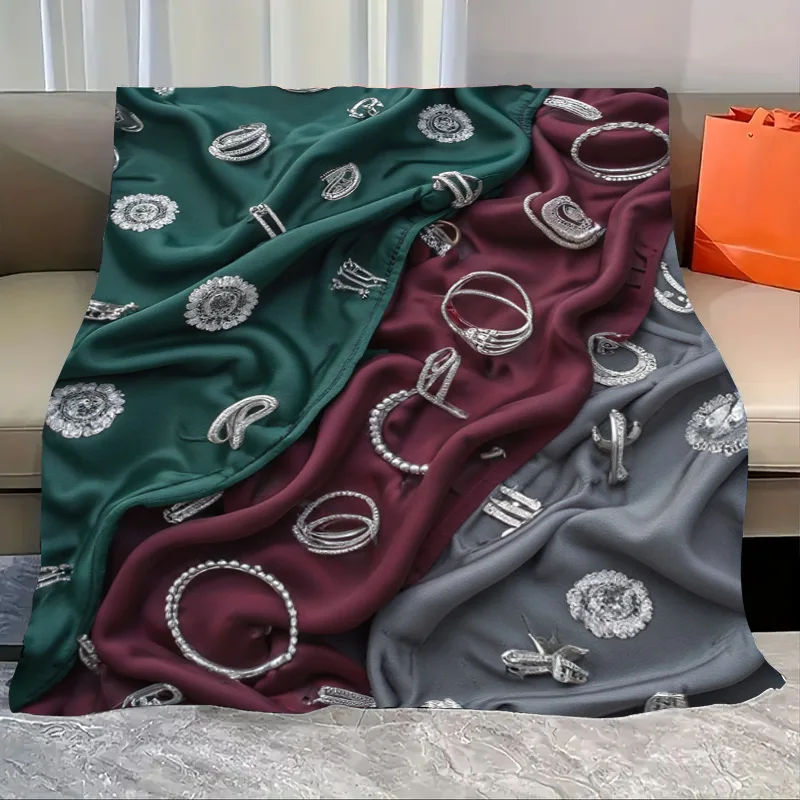 

Flannel Blanket-Soft Lightweight All-season Luxury Soft Baby Blanket with Elegant Bracelet Print Design