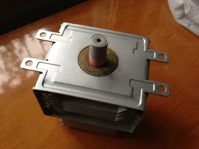 M24FB-610A с магнитной микроподсветкой Galanz, M24FB-210A, органическое правое верено