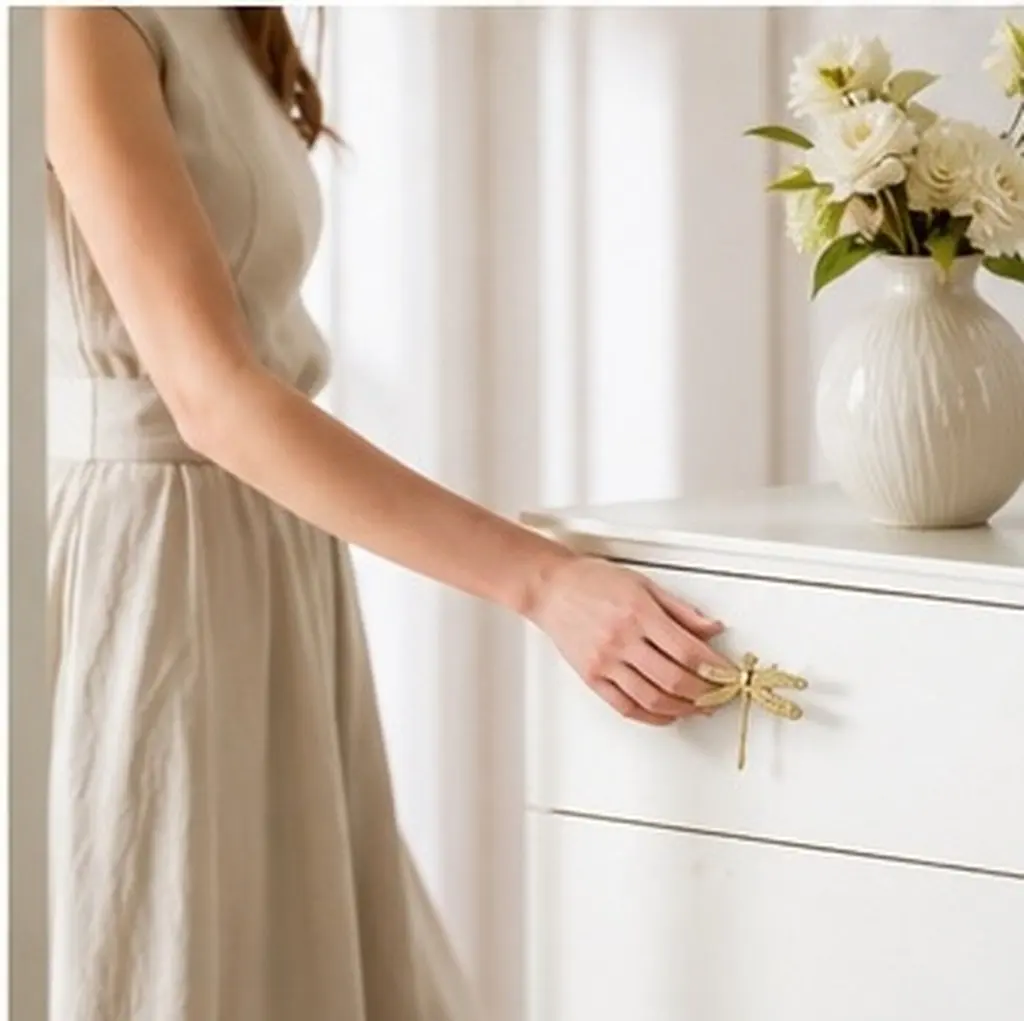 1Pcs Golden Dragonfly Knob Sturdy Copper Material Cabinet Handle for Drawer Closet Bookcase Furniture Pull Accessory
